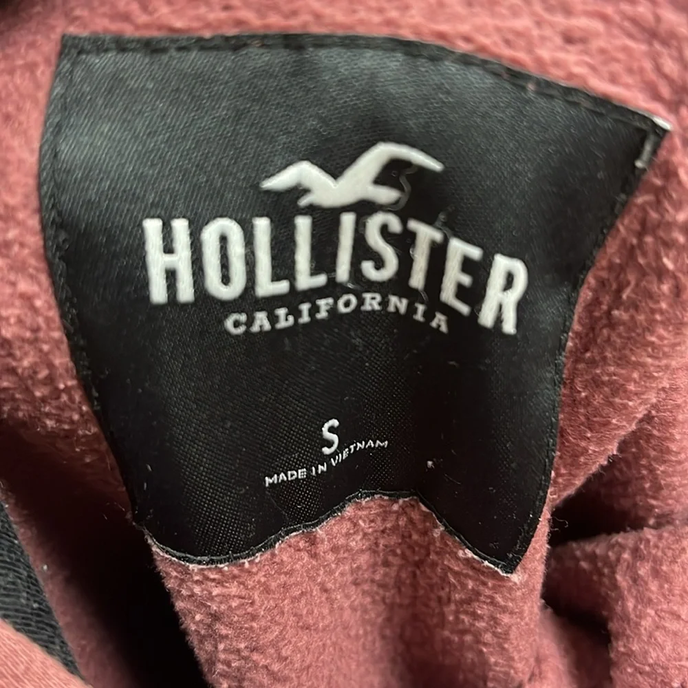 Holister California Hooded Sweatshirt - Picture 6 of 6